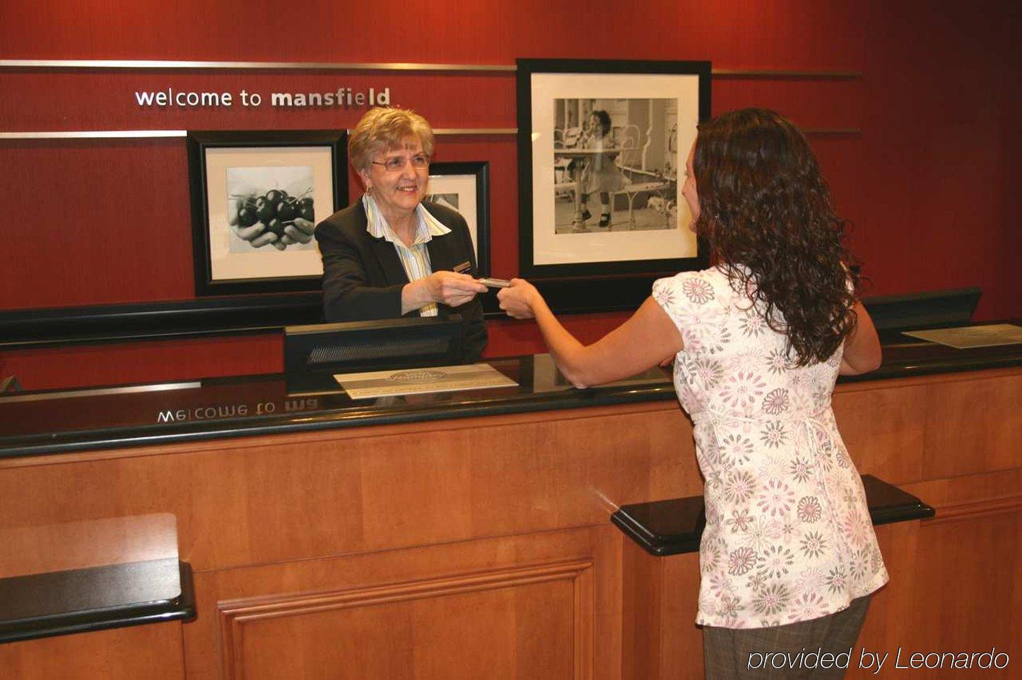 Hampton Inn & Suites Mansfield South @ I 71 Interior foto